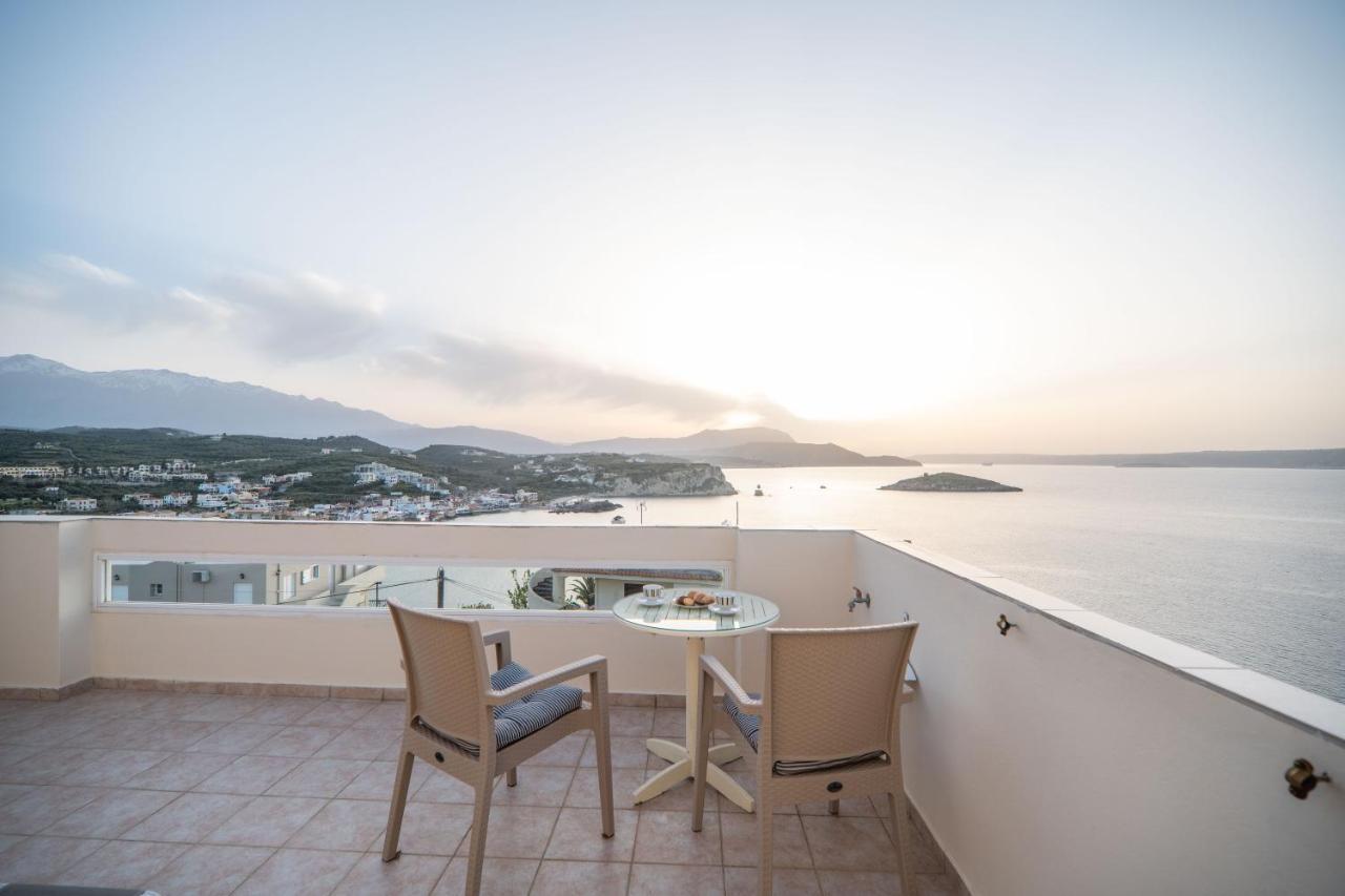 Manos Apartments Almirida Екстериор снимка