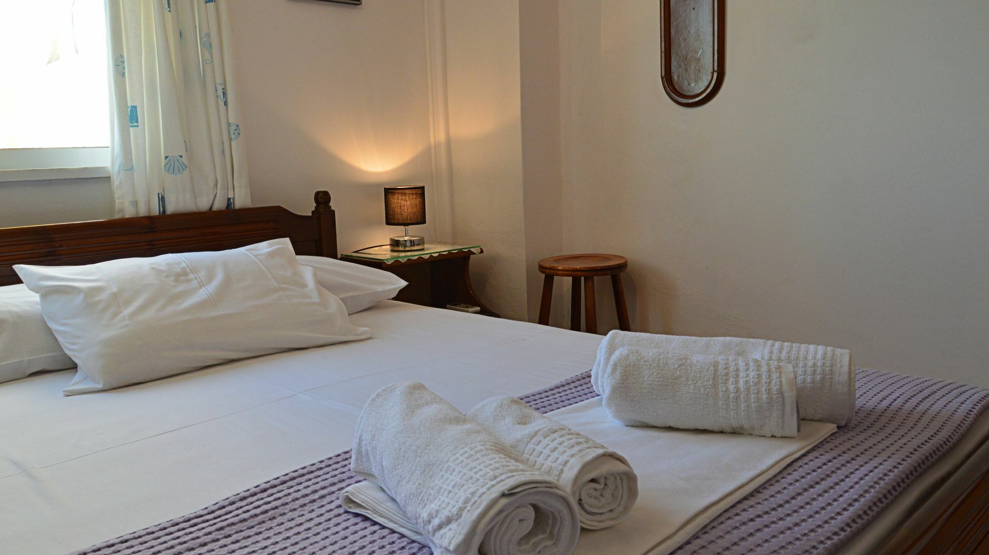 Manos Apartments Almirida Екстериор снимка